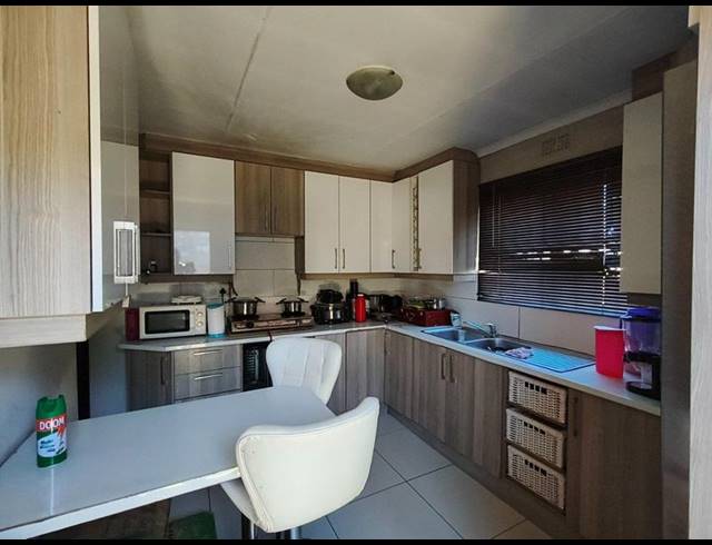 3 BEDROOM HOUSE FOR SALE IN NCAMBEDLANA